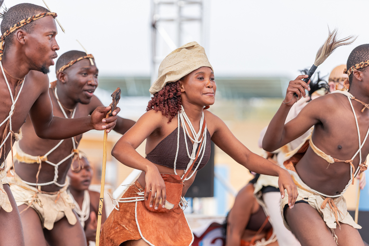 Tranditional Dance To Close It