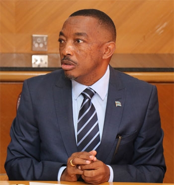 Minister Olopeng urges UB not to faulter on training