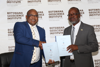 UB, BGI sign MoU on joint research projects